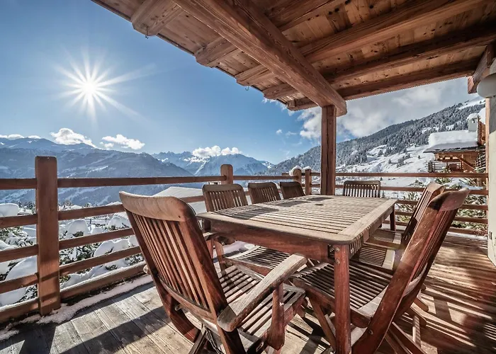 Capel - By Emerald Verbier