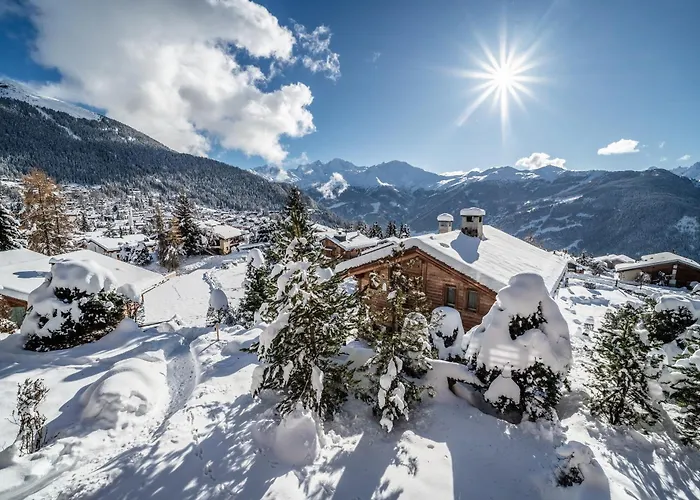 Capel - By Emerald Apartman